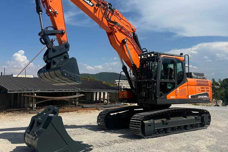 OmecoHub - Immagine DOOSAN DX235NLC